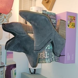 Vince Camuto Grey Suede Booties Zip Heels - Size 7.5